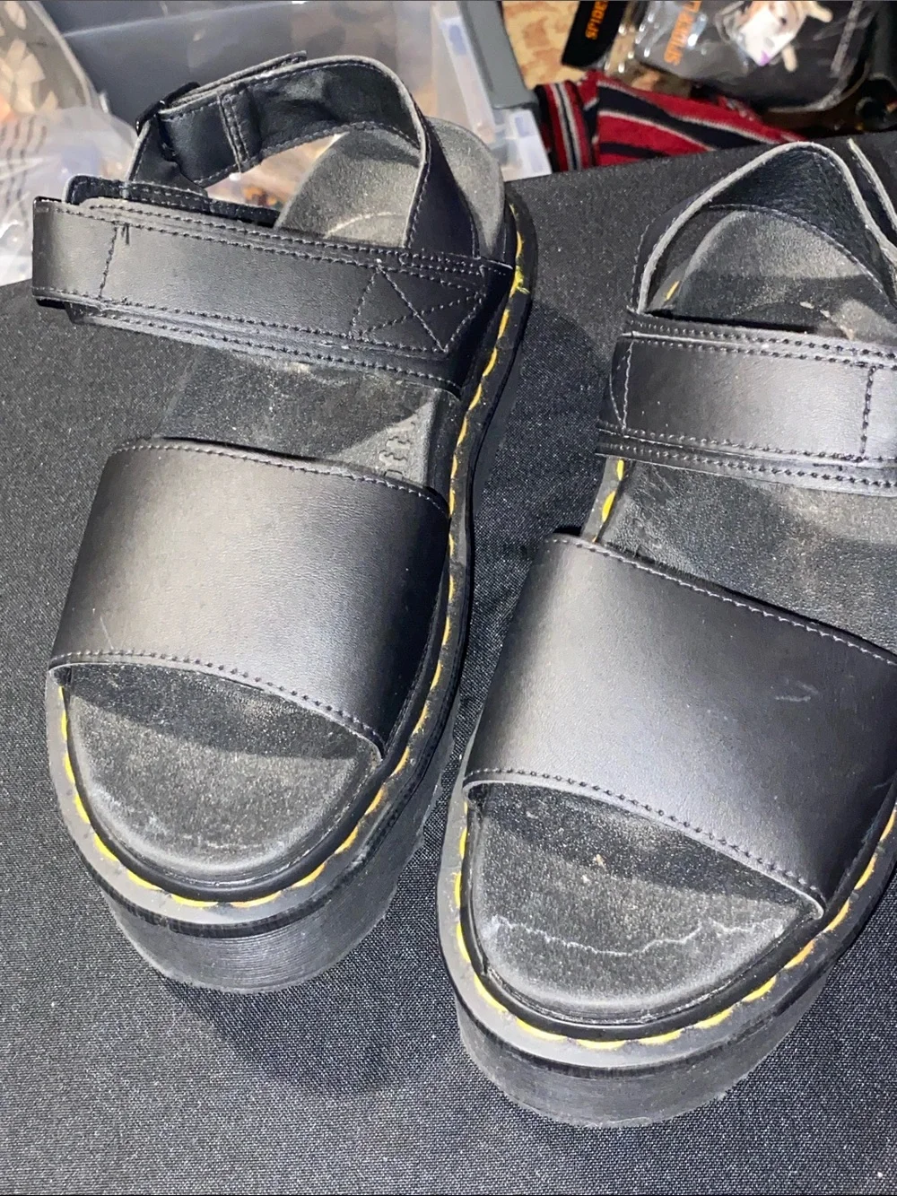 DR. Martens QUAD LEATHER BLACK PLATFORM SANDAL WO SIZE 8 EUC DOUBLE BUCKLE STRAP